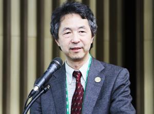 ‘전기분야 4대 학회 합동 국제 세미나’에서 발표를 하고 있는 요시 오노(Yoshi Ohno) 미국 국립표준기술원 연구원.