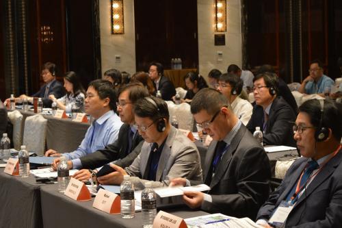 지난 5월 25일 중국 상하이에서 열린 ‘한-중 공동 LNG 벙커링 세미나’ 참석자들이 발표를 경청하고 있다.