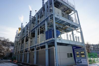세계 최초 복층형 타입으로 건설된 연료전지 3단계 발전소.  
