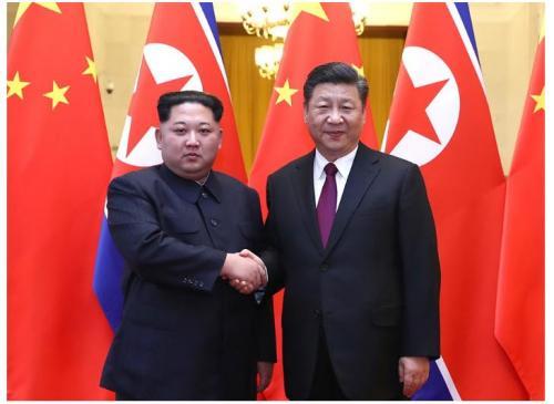 김정은 북한 노동당 위원장(왼쪽)은 지난 25일부터 28일까지 시진핑 중국 국가주석의 초청으로 중국을 비공식 방문했다. <출처= 중국중앙(CC)TV 화면 캡처></div>