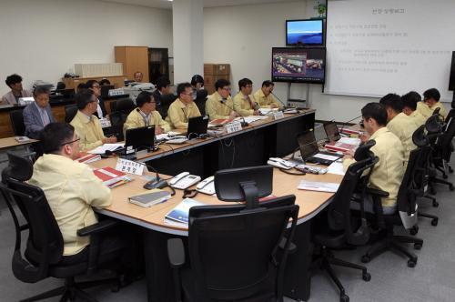 한국원자력환경공단 비상대책본부가 방폐장 피해복구 훈련을 하고 있다.