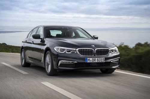 BMW가 5시리즈 가솔린 모델 ‘520i 럭셔리’를 추가하고 사전계약을 실시한다. 사진=BMW 제공