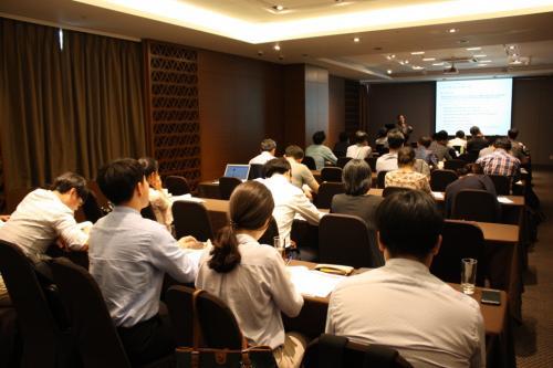 22일 서울 엘타워에서 에너지절약전문기업, 감축설비 제조·시공업체 등 배출권거래제 외부사업 관계자가 참석한 가운데 설명회가 진행되고 있다. 