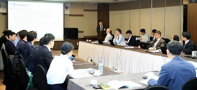 강경호 한국원자력연구원 책임연구원이 원전 안전 연구결과를 발표하고 있다.