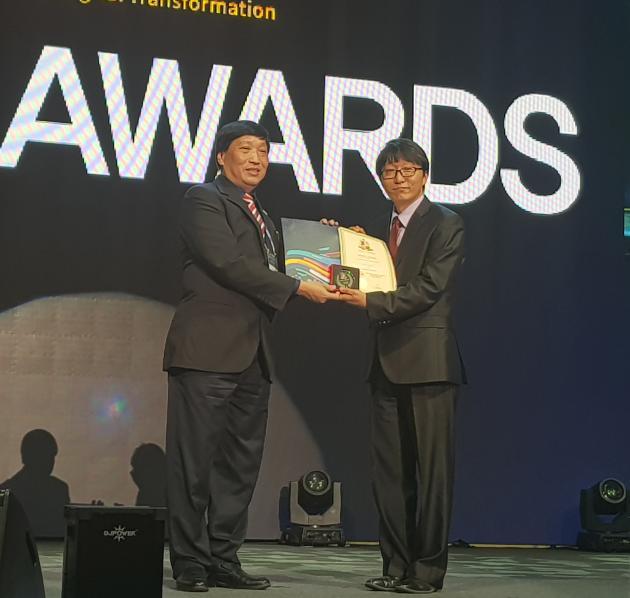한전KDN이 2018년 KEPCO 국제발명특허대전에서 전력그룹사부문 ‘동상’과 싱가포르 ‘Citizen Innovation’이 수여하는 특별상인 ‘Genius Award’를 동시에 수상했다.
