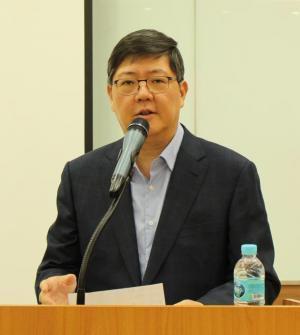 김홍걸 민족화해협력범국민협의회(민화협) 의장이 지난 16일 '2018 한반도에너지 FORUM'에서 강연을 하고 있다.