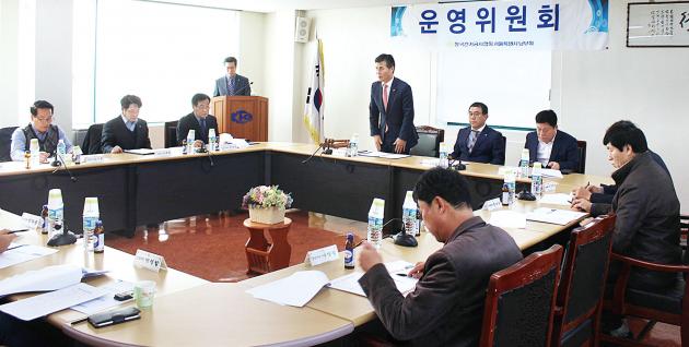 서울남부회는 제1차 운영위원회를 열고 올해 사업 추진에 대해 논의하는 시간을 가졌다.