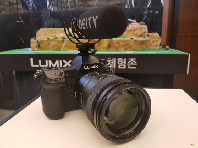 파나소닉코리아가 21일 발표한 풀프레임 미러리스 카메라 LUMIX S1R.