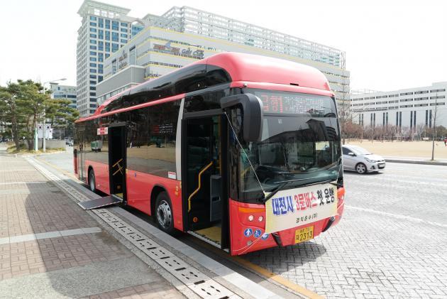 만트럭버스코리아가 대전시에 ‘라이온스시티 CNG 저상버스’를 공급했다.