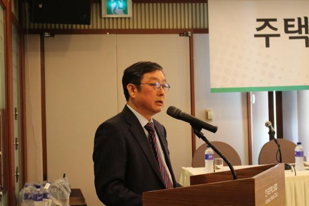 산업통상자원부와 한국전력공사는 전기요금 누진제 TF에서 마련한 누진제 개편 논의를 위해 3일 오후 서울 중구 프레스센터에서 전문가 토론회를 개최했다. 