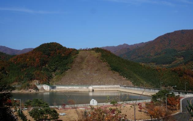 경남 산청군 산청양수발전소 하부댐 전경.