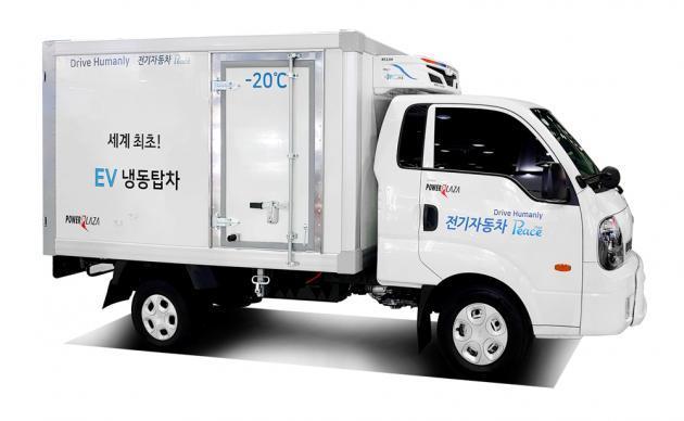 파워프라자의 1톤 전기화물차 ‘봉고3ev피스’가 국토부 한국교통공단 자동차안전연구원 안전기준 시험을 통과했다. 