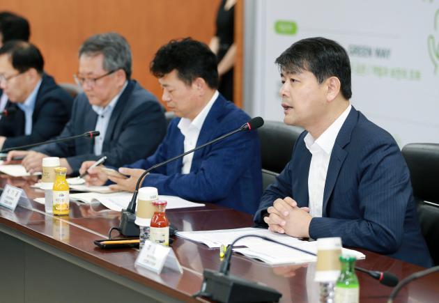 산업통상자원부(장관 성윤모)가 지난달 24일 개최한 ‘제3차 원전해체산업 민관협의회’에서 주영준 산업부 에너지자원실장이 발언하고 있다.