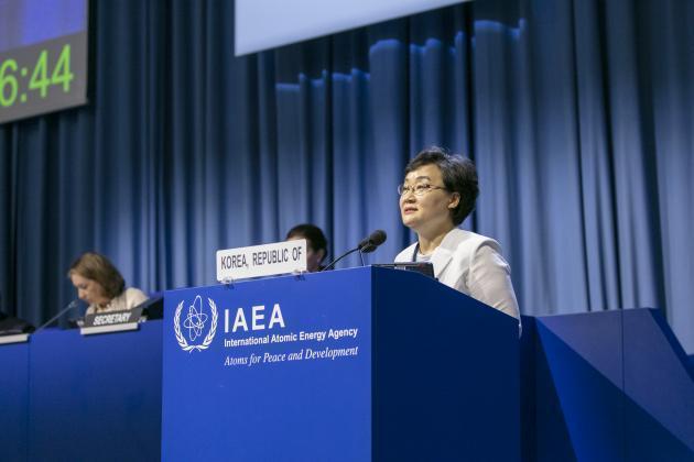 16일(현지시간) 오스트리아 비엔나 국제원자력기구(IAEA) 본부에서 열린 제63차 IAEA 정기 총회에서 문미옥 과학기술정보통신부 제1차관이 171개 회원국 대표들이 모인 가운데 기조연설을 하고 있다.