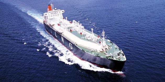천연가스를 저장해 운반하며 세계 각지에 공급하는 LNG 선박