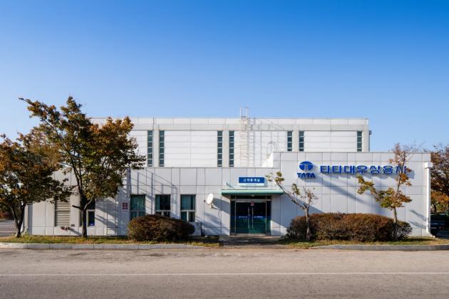 타타대우상용차가 인천 영종도에 정비공장을 신규 개설했다.