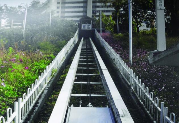 서울 양재동에 국내 최초로 설치된 송산특수엘리베이터의 경사형 승강기 모습. 
