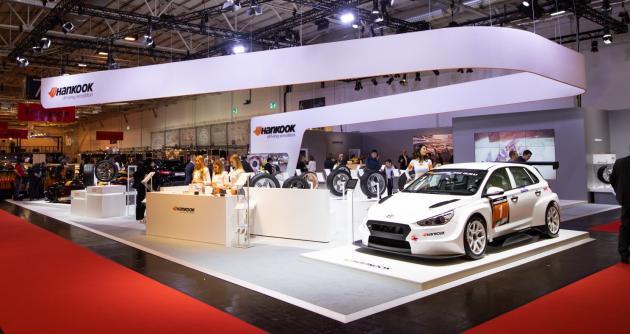 한국타이어앤테크놀로지가 다음달 8일까지 독일에서 열리는 ‘2019 에센 모터쇼’에 참가해 플래그십 모델 ‘벤투스 S1 에보3’를 비롯한 초고성능 타이어 라인업을 선보인다.