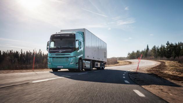 볼보트럭이 건설현장 및 장거리 물류 운송 목적의 대형 전기 콘셉트 트럭을 공개했다.