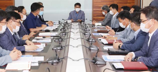 전기공사협회는 지난 8일 서울 등촌동 중앙회에서 그린뉴딜 정책간담회를 열고 업계 먹거리 발굴에 대해 논의했다.