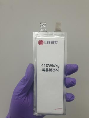 LG화학의 리튬황 배터리 제품.