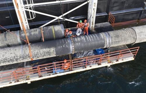 '노드 스트림-2'의 수중 가스관을 부설하고 있다. 제공:연합뉴스