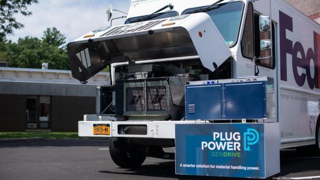 플러그파워의 GenDrive 차량용 연료전지를 탑재한 페덱스 수소 화물트럭.