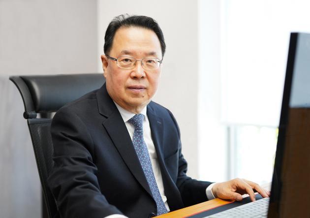 서울예술대학교 제 7대 이사장에  한응수 이사장이 선임됐다.