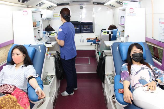 한국승강기안전공단이 코로나19의 장기화로 인해 어려움을 겪고 있는 혈액 수급 안정화를 위해 헌혈봉사를 실시했다.