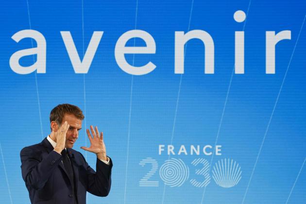 에마뉘엘 마크롱 프랑스 대통령이 12일(현지시간) ‘프랑스 2030’ 계획을 발표하고 있다. 제공: 연합뉴스