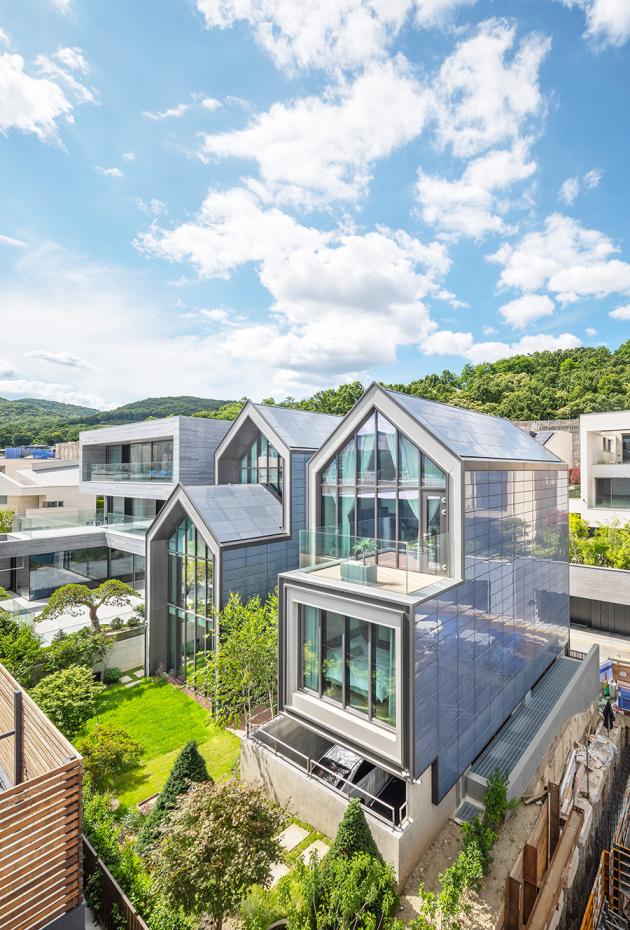 ‘2021 대한민국 녹색건축대전’에서 산업통상자원부 장관상을 받은 ‘LG ThinQ Home’의 모습. 녹색건축이 추구하는 각종 시스템이 건축물에 녹아 있다. 
