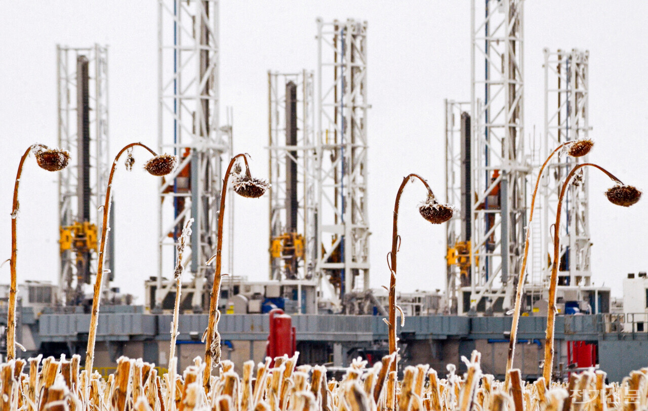 中 경기부양책-美 재고하락 영향에 국제유가 ↑ < 오일·가스·화학 < 에너지 < 기사본문 - 전기신문