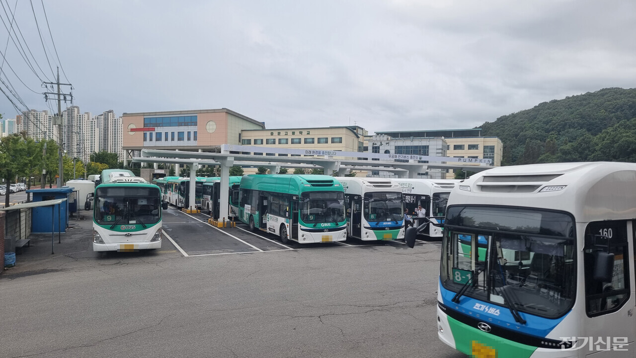 펌프킨이 설치 및 운영 중인 안양시 전기버스 충전소. [사진=펌프킨]