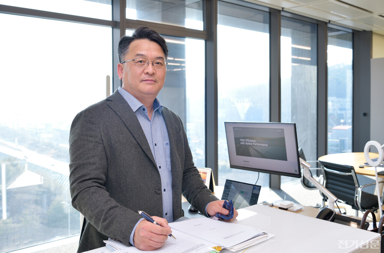 박종환 한국태양광산업협회 회장은 "태양광은 사회기반시설로서, 에너지 안보와 경제적 이익을 고려해 체계적인 지원이 필요하다"고 밝혔다. [제공=한국태양광산업협회]