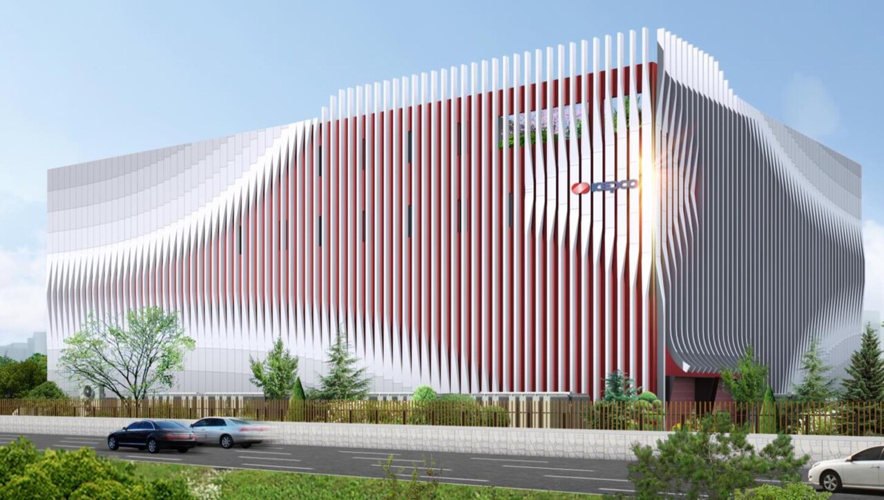 한국전력은 동서울변전소를 전력사업 유관기관이 함께 근무하는 주민친화형 복합사옥으로 새롭게 건설하기로 했다. 사진은 미관개선 변전소 예시인 345kV 중부변전소. [제공=한국전력]