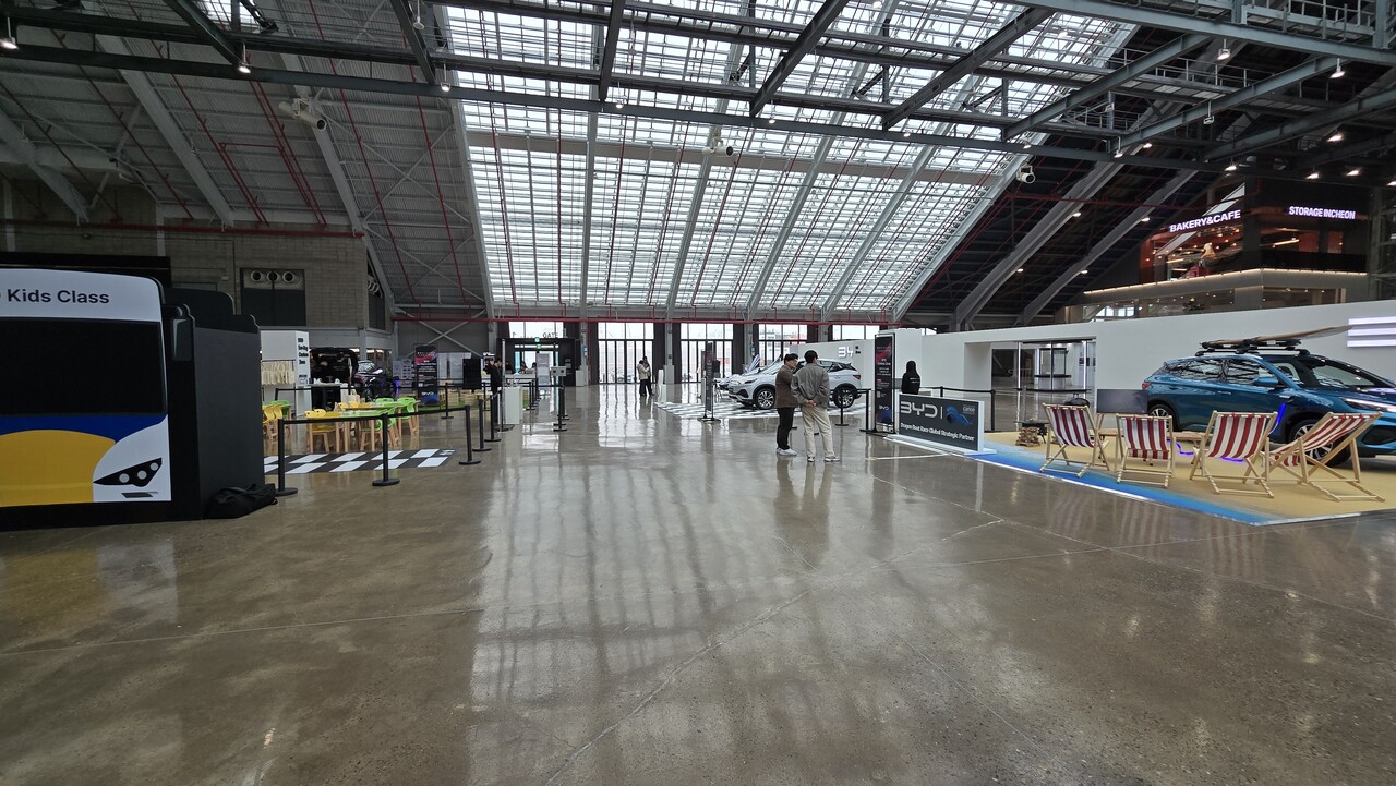 체험 활동이 진행되는 전시장 전경 [사진=김재웅기자]