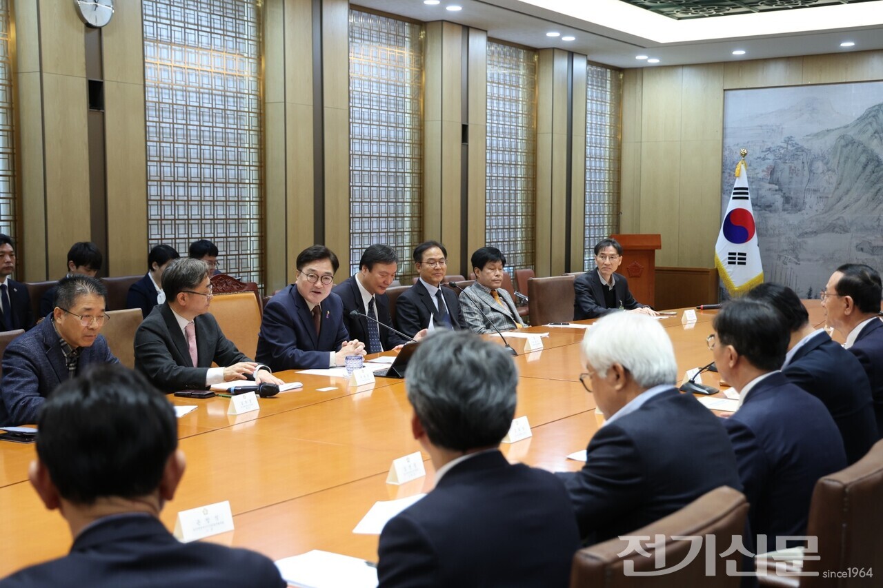 우원식 국회의장을 접견한 한재협 간담회에서 우 의장이 발언하고 있다. [제공=한재협]