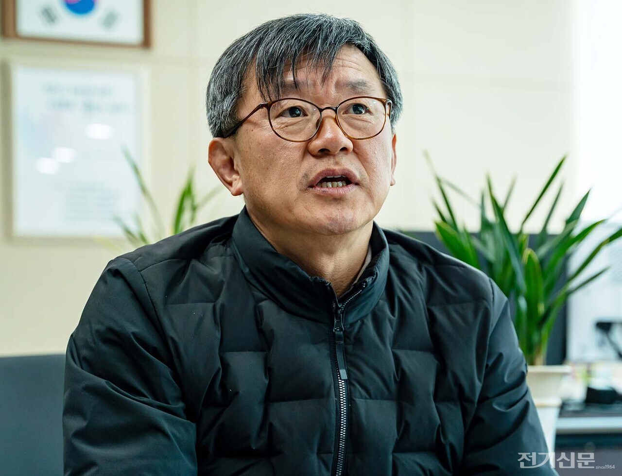 김도국 영덕지사장이 화재 당시 상황을 설명하고 있다. [사진=특별취재팀]