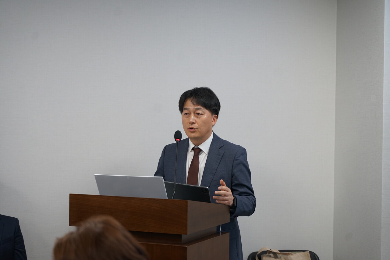 전병진 GS풍력발전 상무가 '육상풍력발전 산불 진화 현장'을 주제로 발표하고 있다. [사진=안상민 기자]