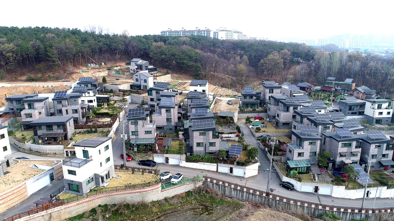 그랜드썬기술단에스피가 참여한 경기도 오산의 융복합지원사업 대상 주택 전경. [제공=그랜드썬기술단에스피]