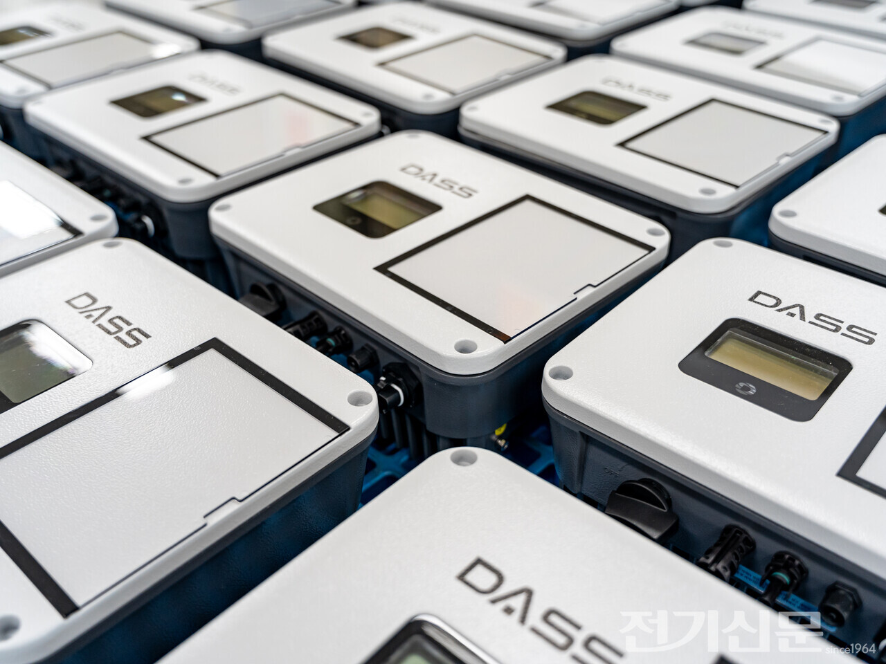 검수 및 출하를 기다리고 있는 다쓰테크 인버터 제품군. [사진=김진후 기자]