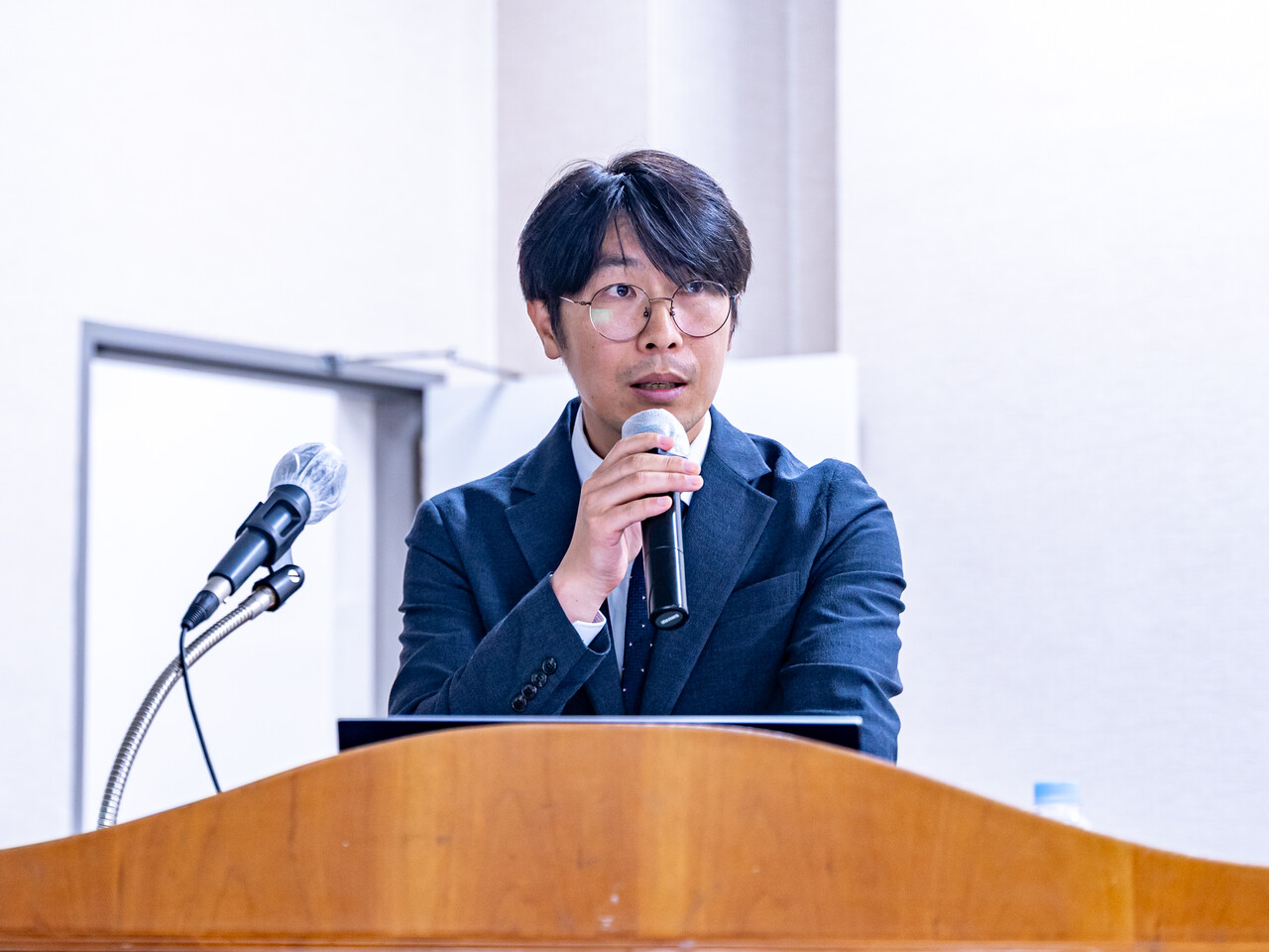 신동인 한국제품안전협회 부장이 현재 협회가 운영 중인 건축물태양광안전평가를 소개하고 있다. [사진=김진후 기자]
