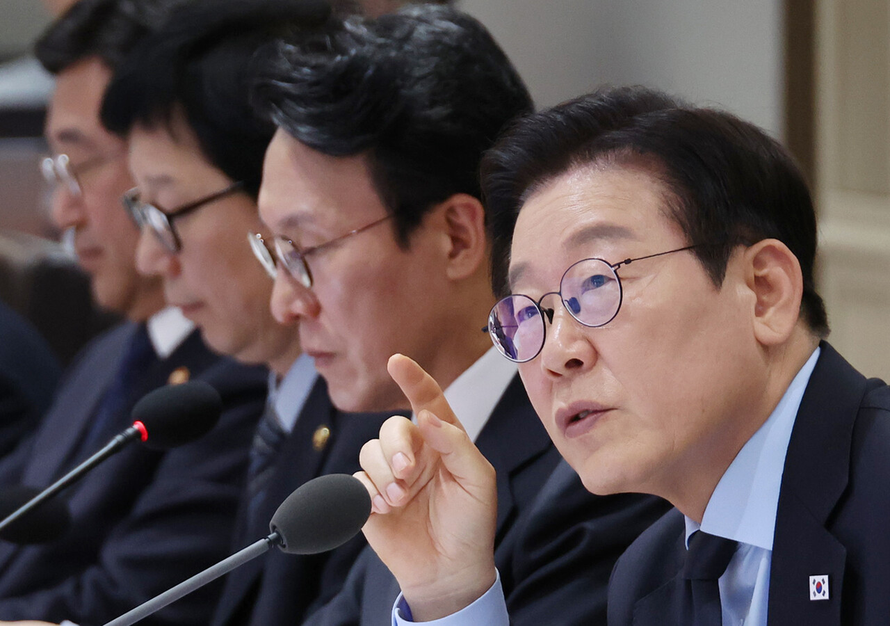 이재명 대통령이 11일 용산 대통령실에서 열린 국무회의에서 발언하고 있다. [사진=연합뉴스]