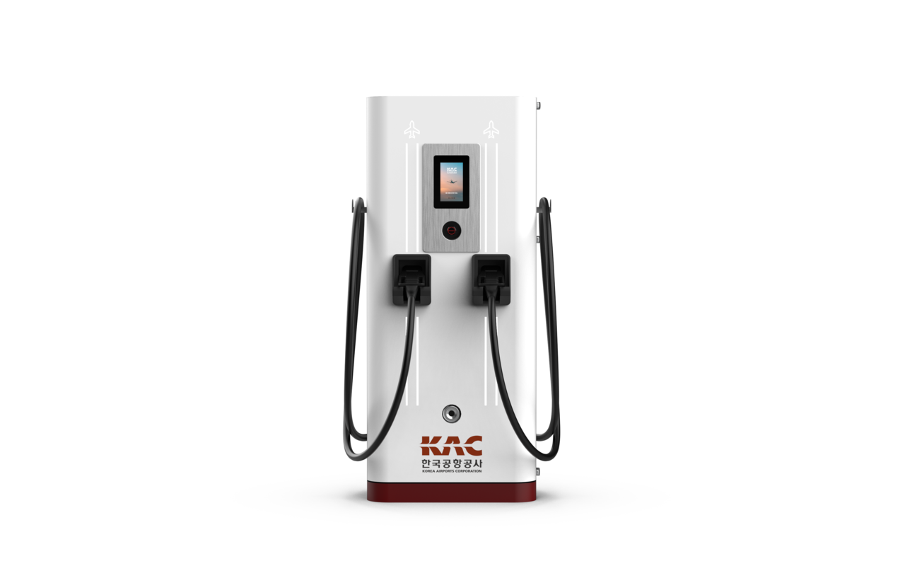 한국공항공사가 이브이시스와 국내 최초로 기술개발해 국산화한 지상조업용 전기차 충전기 모습. [사진=한국공항공사]
