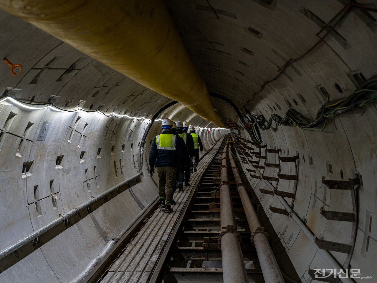2026 신년기획) 자연환경·인력·시간과의 싸움…동해안-신가평 HVDC 현장을 가다 < 월요기획 < e-사이트 < 기사본문 - 전기신문