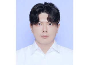 (기자의 눈) 두 곳으로 분산된 시선 - 뉴스 썸네일 이미지