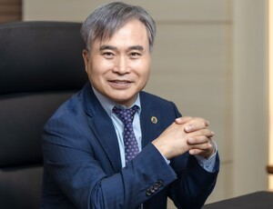 배정철 KOMERI 원장 "연료는 바뀌고, 산업은 시험대에 오른다" - 뉴스 썸네일 이미지