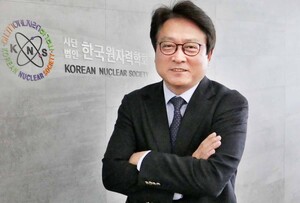 최성민 원자력학회장 "에너지 공급망 불안･AI시대 전력수요 증가...원전... - 뉴스 썸네일 이미지